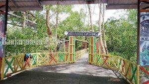 Wisata-Kalsel-Pintu-Masuk-di-Taman-Alam-Pulau-Bakut-Kamis-16022023.jpg