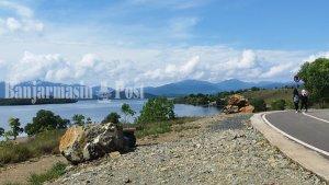Wisata-Kalsel-Waduk-Riam-Kanan-dan-jejeran-pegunungan-di-Bukit-Batu-banjar-Senin-01052023.jpg