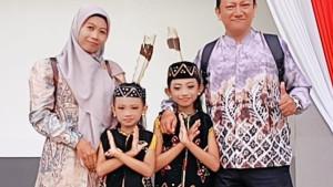 Zhafirah-Afiqah-Putri-bersama-keluarga.jpg
