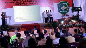 debat-terbuka_20180514_140255.jpg