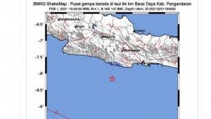 gempa-bumi-terjadi-di-pangandaran-jawa-barat-senin-122021-malam.jpg