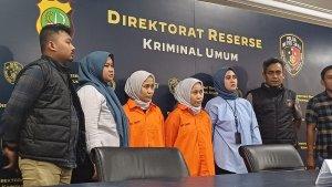 jumlah-korban-penipuan-berkedok-preorder-iphone-si-kembar-rihana-rihani2.jpg
