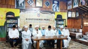 jumpa-pers-Haul-Guru-Sekumpul-oleh-Guru-Wildan-di-kediaman-Gubernur-Sahbirin-Minggu-08012023.jpg