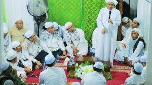 kegiatan-tablig-akbar-ini-mengh-asa-disapa-guru-zuhdi-dari-banjarmasin.jpg