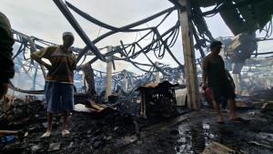 kondisi-pasca-kebakaran-yang-menimpa-Blok-G-Pasar-Kemakmuran2.jpg