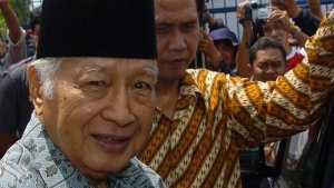 mantan-presiden-soeharto_20180104_062758.jpg