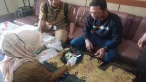 pengambilan-sampel-Umbi-Gadung.jpg