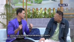 pertemuan-artis-Raffi-Ahmad-dan-Surya-Insomnia-di-acara-FYP-Trans7.jpg
