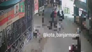 remaja-bawa-sajam-penyerangan-Jalan-tembus-Mantuil-jembatan-basirih-banjarmasin.jpg