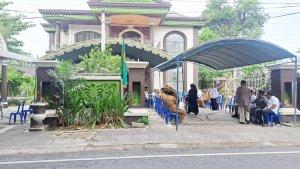 rumah-duka-almarhum-mantan-bupati-kotabaru-Sjacrani-Mataja-di-Banjarbaru-kalsel-13112023.jpg