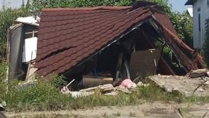 rumah-yang-ambruk-di-Jalan-Meranti-6-Handil-Bakti-Batola.jpg