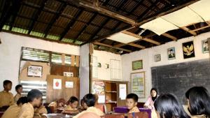 sekolah-rusak_20160915_230635.jpg