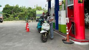 suasana-di-spbu-Tuban.jpg
