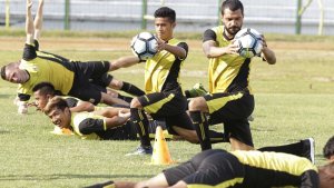 thiago-cunha-ikut-latihan-perdana-bersama-barito-putera_20170317_201834.jpg