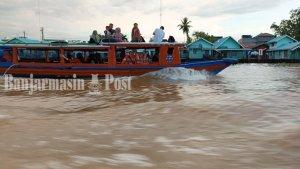 wisata-Susur-Sungai-Martapura-di-Kota-Banjarmasin-Kalsel-Senin-24042023.jpg
