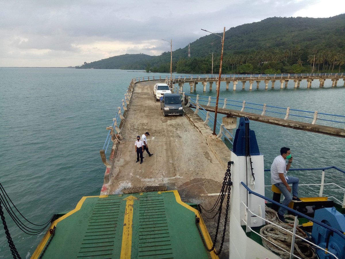 20201019helriansyah-pelabuhan-feri-penyeberangan-teluk-gosong-kecamatan-pu.jpg