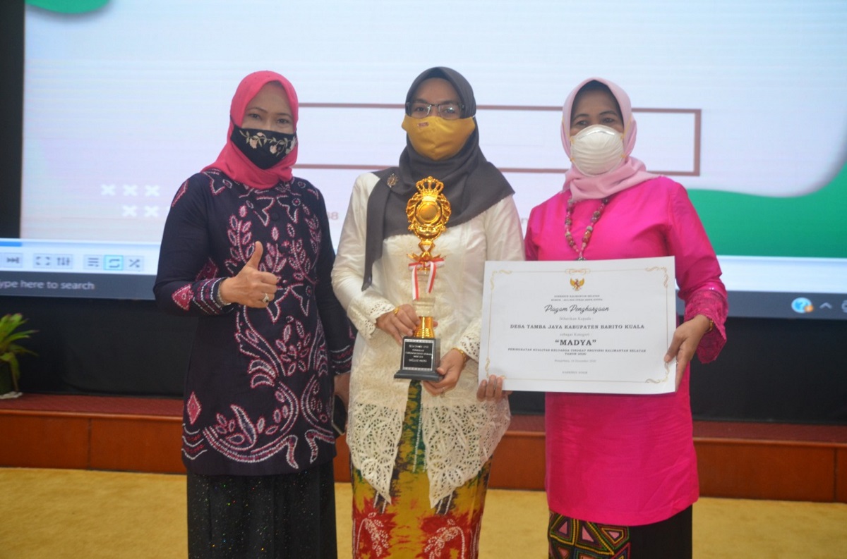 20201217_tab_penyerahan-penghargaan-pengelola-t-el-tahun-2020_1.jpg