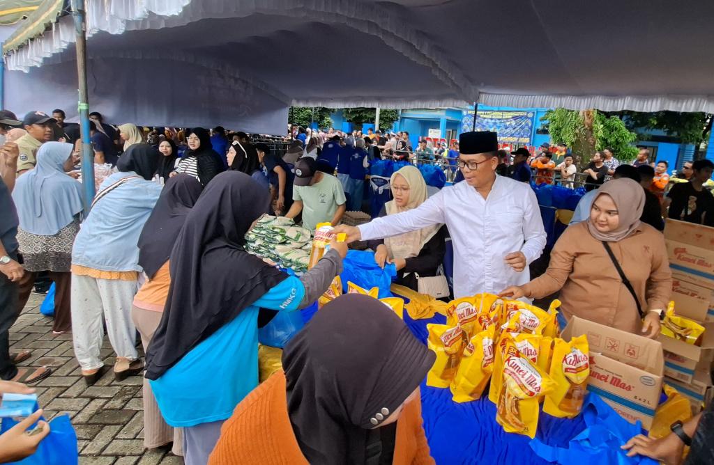 Warga Antusias Datangi Pasar Murah di RTH Pelaihari Tanahlaut, Mukbah Senang Dapat Sembako Murah