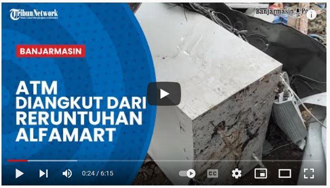 ATM-diamankan-dari-reruntuhan-lantai-dasar-toko-Alfamart-Gambut.jpg