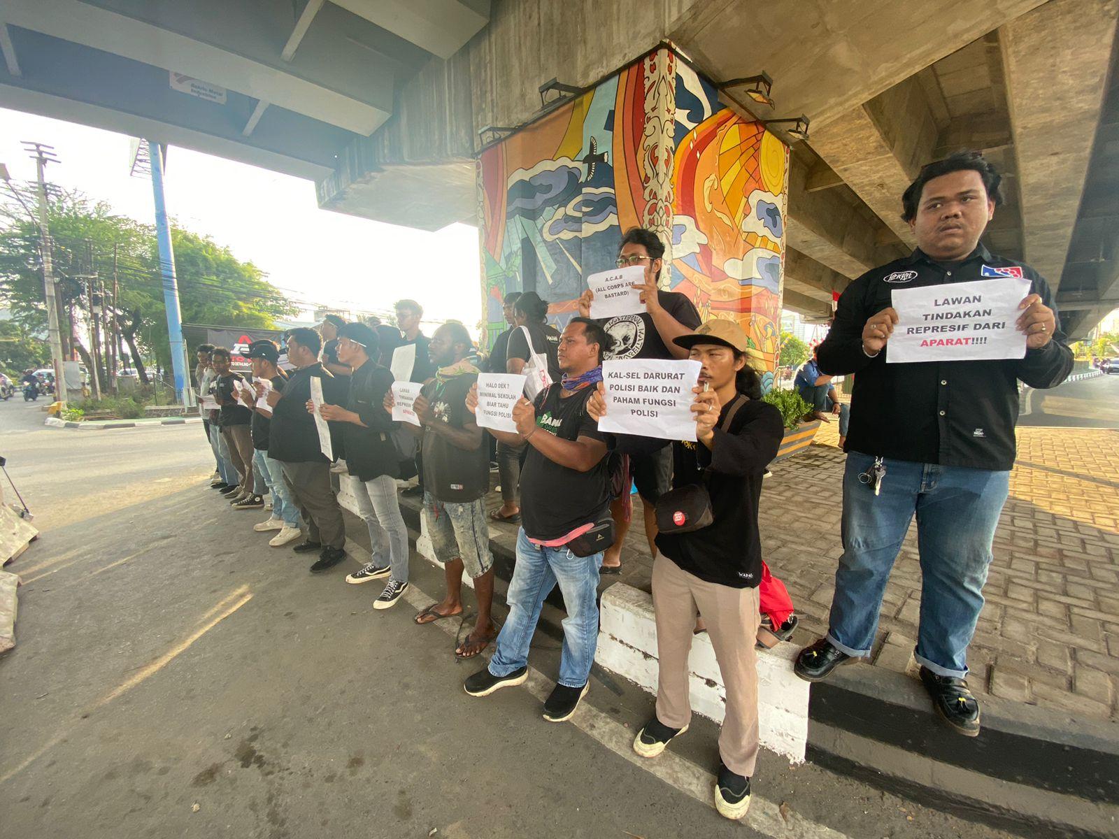 Aksi Kamisan di Banjarmasin Kecam Tindakan Kekerasan Aparat saat Unjuk Rasa Kawal Putusan MK