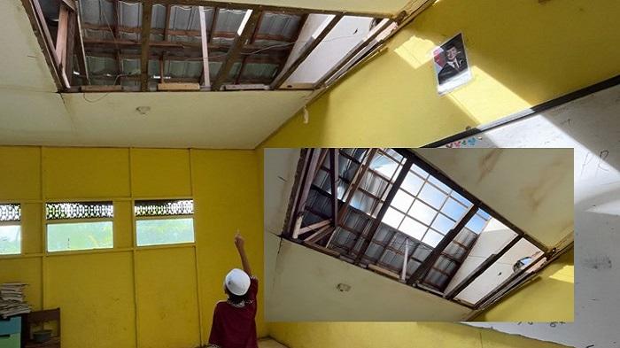 Atap-pada-salah-satu-kelasdi-SDN-Basirih-10-Banjarmasin-bolong.jpg