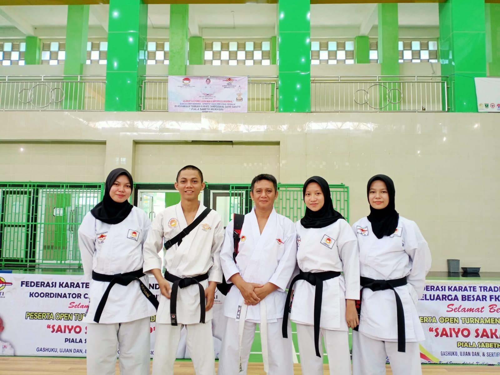 Atlet-Karate-Tradisional-Kalsel.jpg