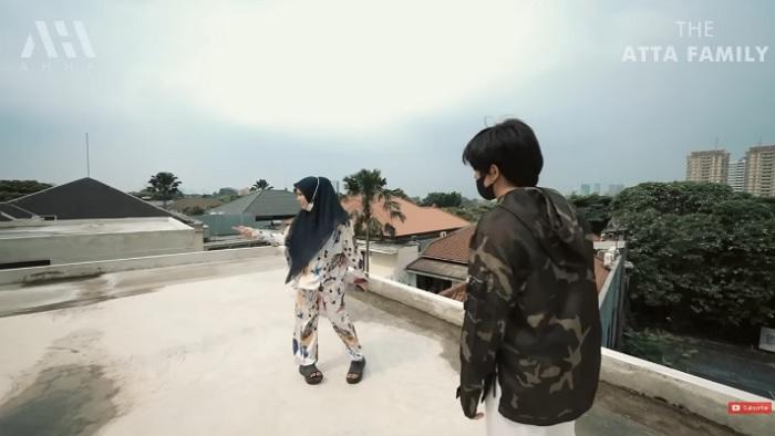 Atta-Halilintar-dan-Aurel-Hermansyah-tinjau-rumah-baru-Ameena-Hanna-Nur-Atta.jpg