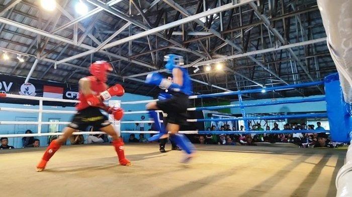 BERTARUNG-Suasana-Kejurprov-Muaythai-pada-nomor-fight-bdf.jpg