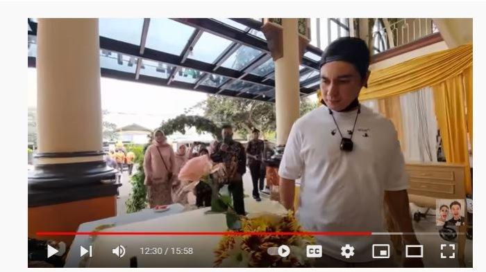 Isi Amplop yang Diberi Baim Wong Kala Bareng Kiano Datangi Nikahan Orang, Suami Paula: Gak Muat Ini