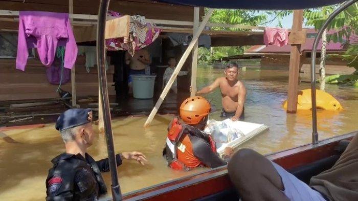 Banjir-di-Kalteng-merendam-5-Kabupaten.jpg