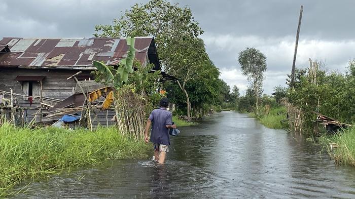Banjir-di-kawasan-Handil-Baru-Kelurahan-Landasan-Ulin-Selatan.jpg