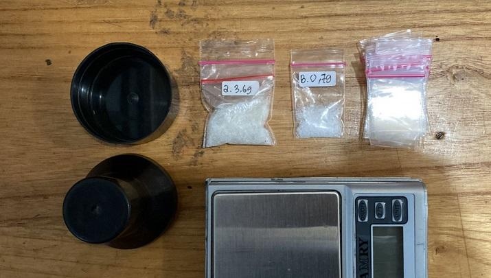 Barang-bukti-sabu-dari-kediaman-KD-di-Jalan-PHM-Noor-Banjarmasin-Barat.jpg