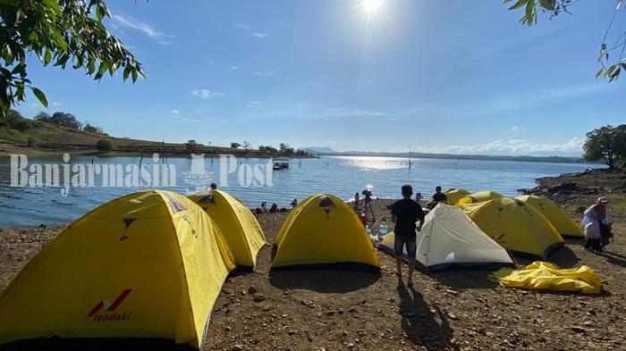 Berkemah-di-tempat-wisata-Bukit-Batu-Kabupaten-Banjar-Provinsi-Kalsel-selasa-22082023.jpg