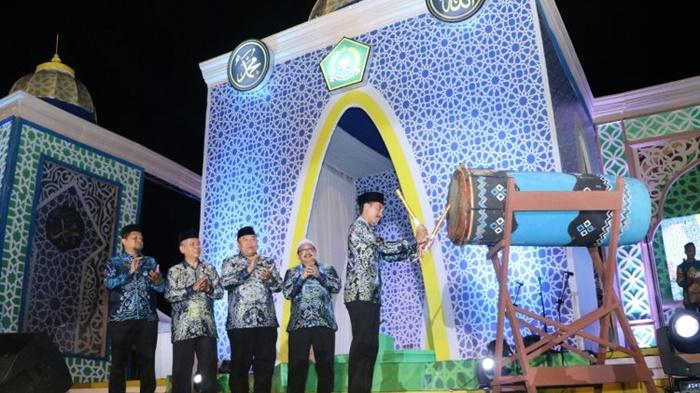 Bupati-Banjar-H-Saidi-Mansyur-membuka-MTQN.jpg