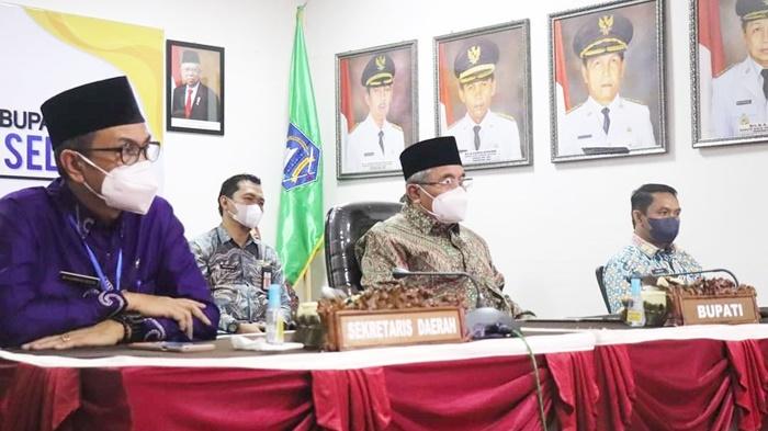 Bupati-HSS-H-Achmad-Fikry-mengikuti-Musrengbangnas-yang-dibuka-Presiden-Joko-Widodo-28042022.jpg