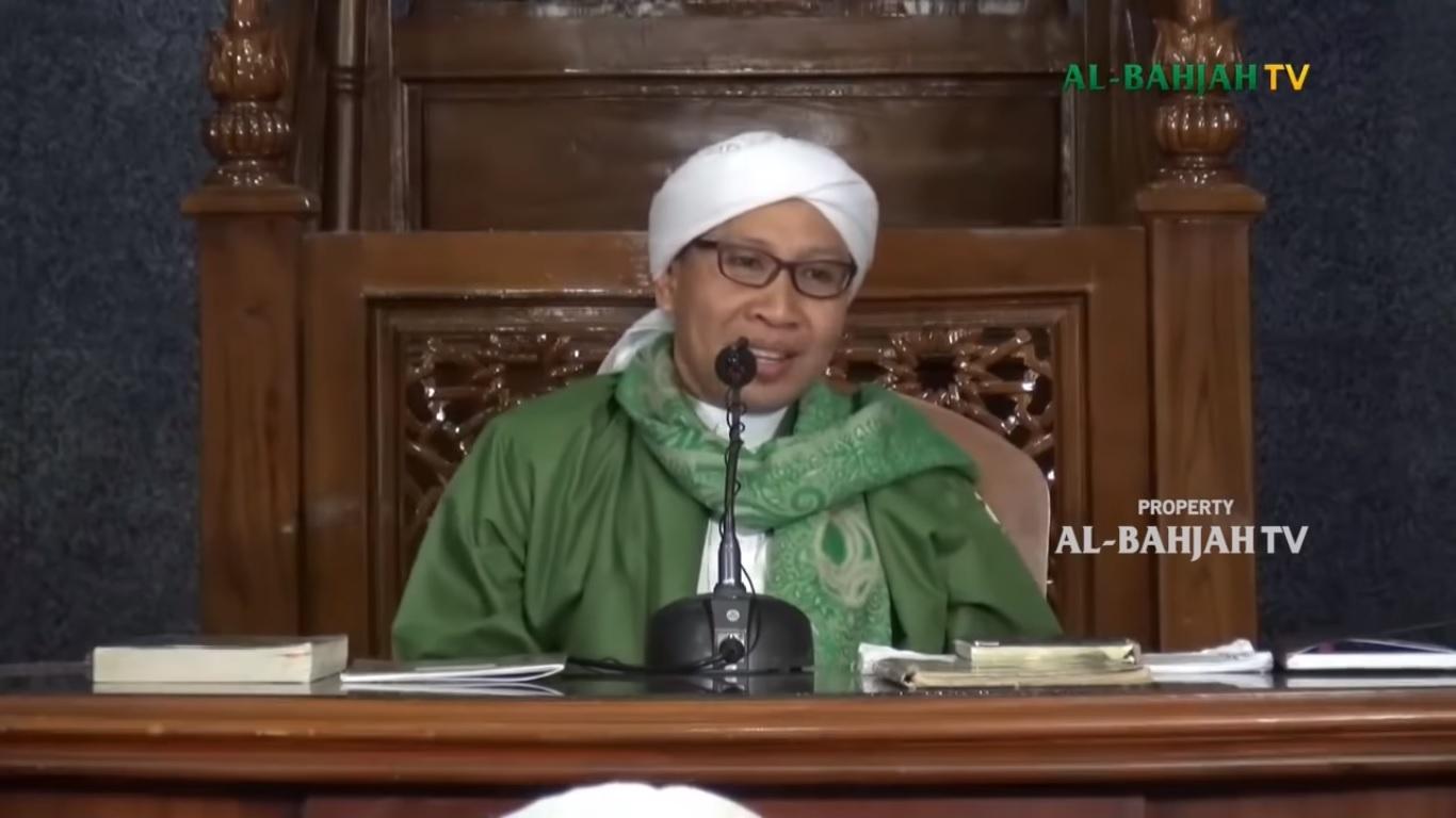 Buya-Yahya-beri-penjelasan-tentang-Shalawat1.jpg
