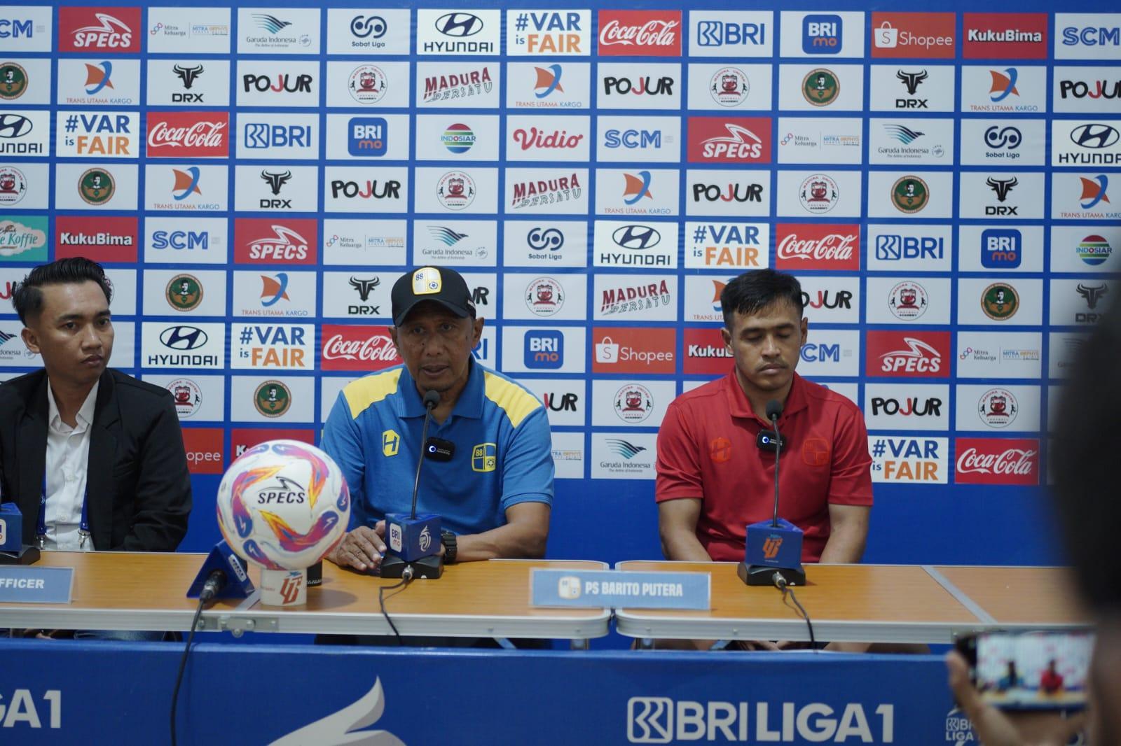 Coach-RD-dan-Pemain-Barito-Putera-Novan-Setya-Sasongko2.jpg