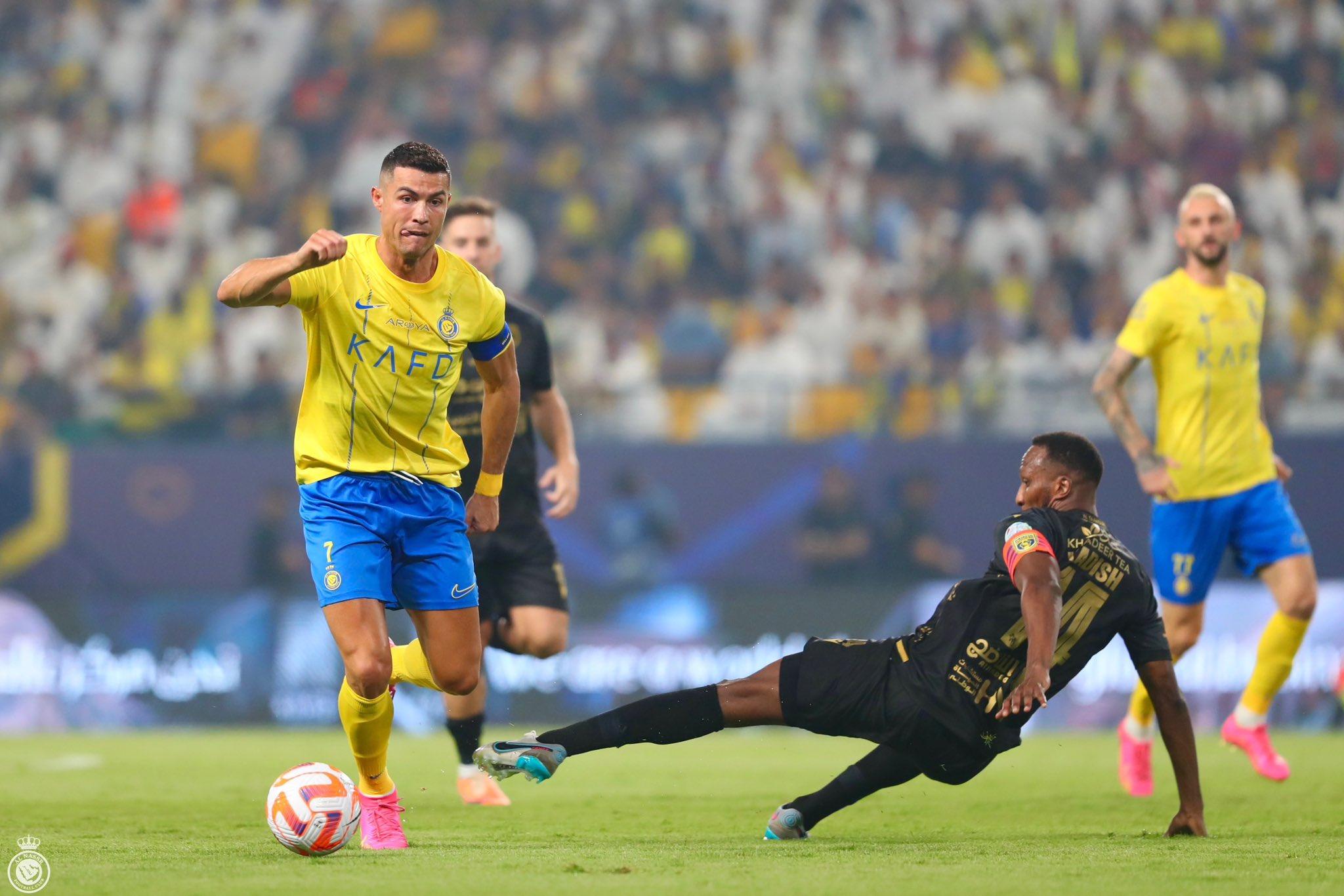 Cristiano-Ronaldo-tidak-mampu-memberikan-dampak-bagi-Al-Nassr-melawan-Al-Taawon-kalah-0-2.jpg