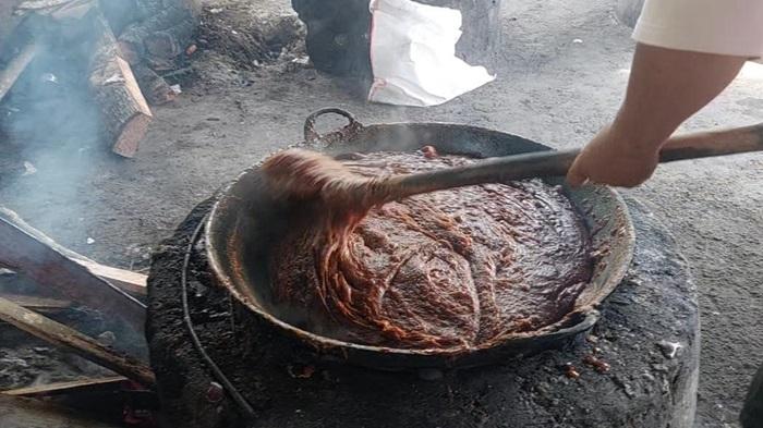 DODOL-Proses-pembuatan-dodol-di-rumah-produksi-Mama-Alfi11.jpg