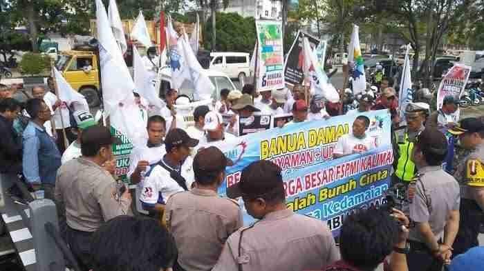 Disnakertrans-Kalsel-menjanjikan-UMP-Kalsel-lebih-tinggi-dari-2022.jpg