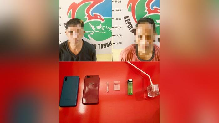 Dua-pelaku-kasus-sabu-S-63-dan-MY-56-ditahan-di-Polres-Tanah-Bumbu-Tanbu-Selasa-01082023.jpg