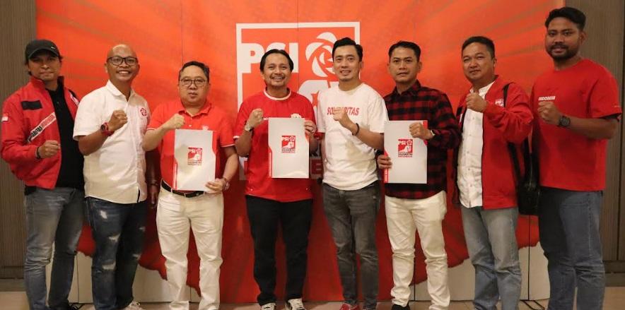 PSI Serahkan SK Pilkada untuk Empat Pasangan di Kalsel, Ada Muhidin-Hasnuryadi