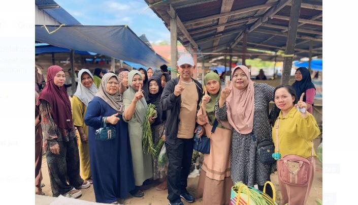 H Bahsanuddin Blusukan ke Pasar Sebamban Baru, Pedagang Mantap Dukung ARB
