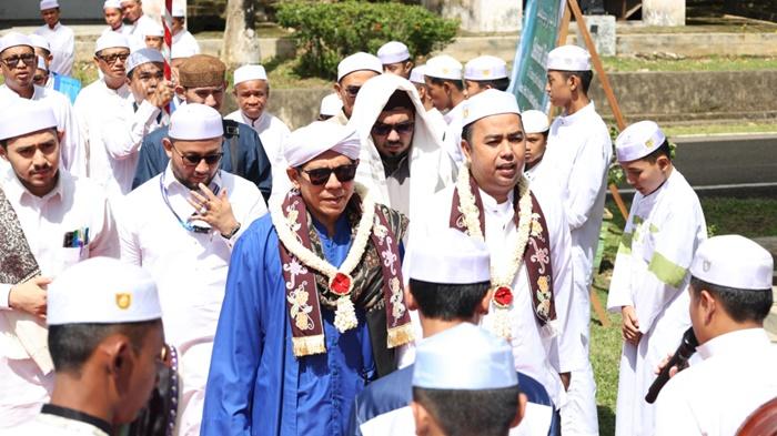Habib-Segaf-Baharun-didampingi-Wabup-Tabalong-Habib-Taufan.jpg