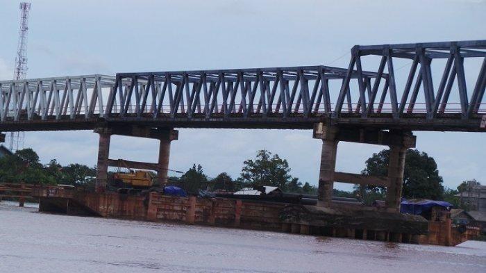 Jembatan-Pulau-Telo-yang-berada-di-wilayah-Kapuas.jpg