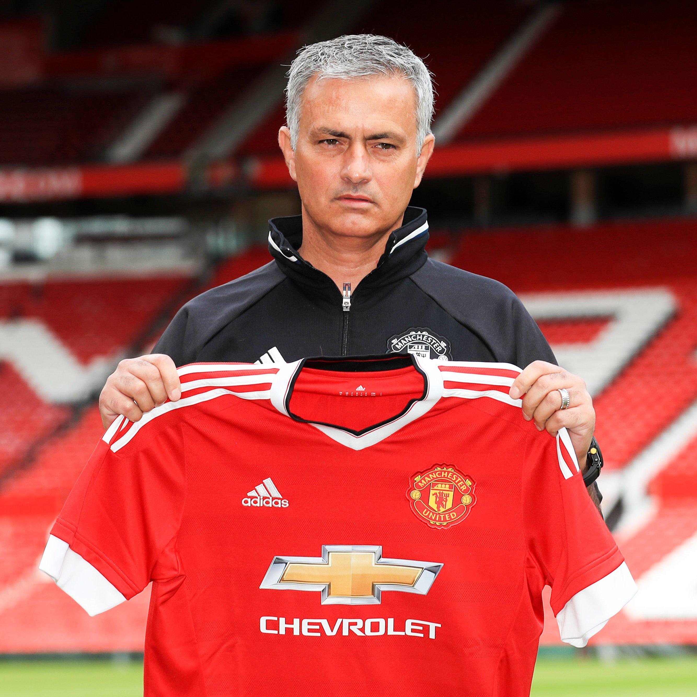 José-Mourinho-akan-mempertimbangkan-untuk-kembali-ke-Manchester-United.jpg