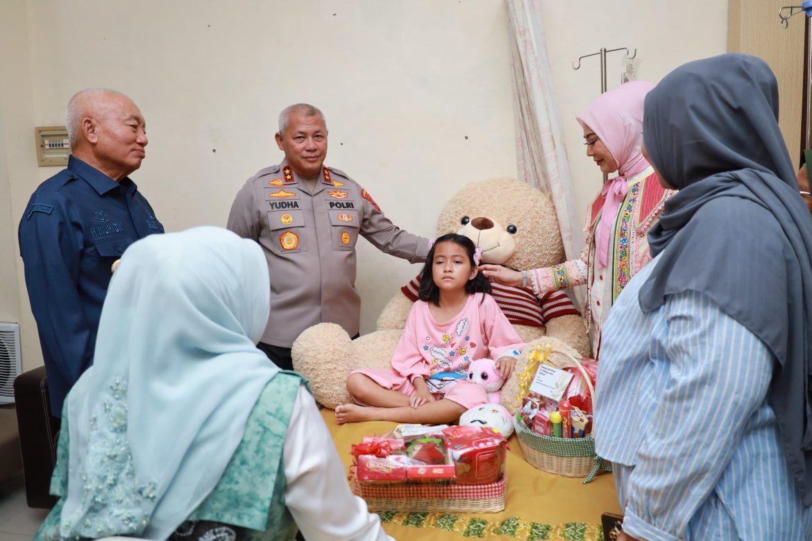 Kapolda-Kalsel-Irjen-Pol-Rosyanto-Yudha-Hermawan-bersama-Gubernur-Kalsel-Muhidin.jpg