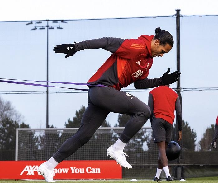 Kapten-Liverpool-Virgil-Van-Dijk-menjalani-latihan-fisik-jelang-laga-Liga-Champions.jpg
