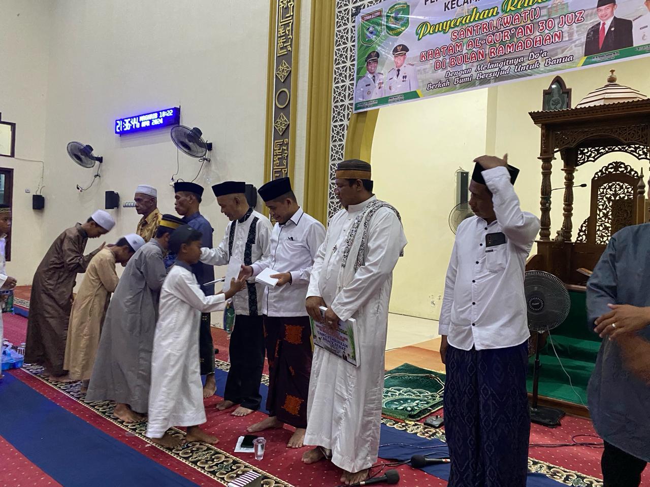 Khatam Al-Quran, 40 Anak di Kusan Hilir Tanahbumbu Ini Dapat Penghargaan