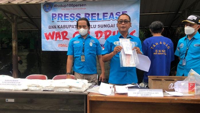 Diciduk Jual Obat Terlarang, Pria HSU Provinsi Kalsel Ini Ngaku Tergiur Upah Rp 250 Ribu